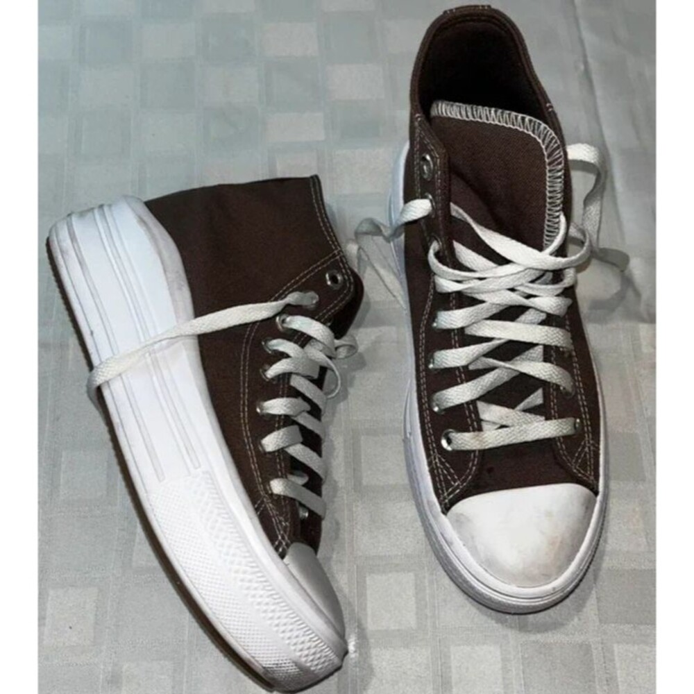 Converse woman's sz 7 platforms brown